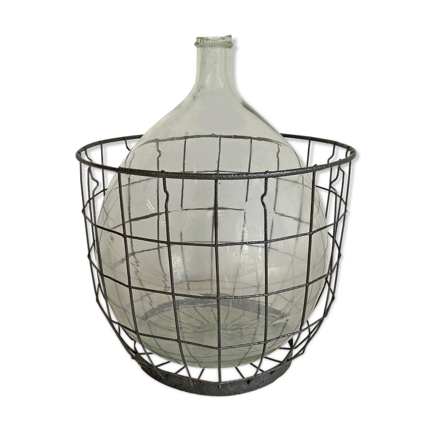 Demijohn and its metal basket