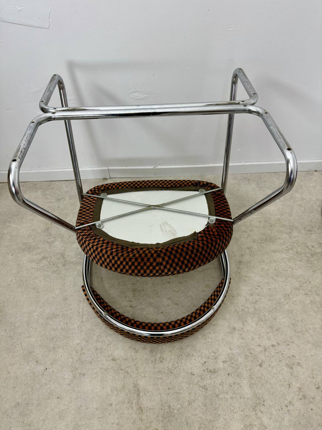 Set of 4 chrome tubular chairs Italian design from the 70s vintage fabric and metal