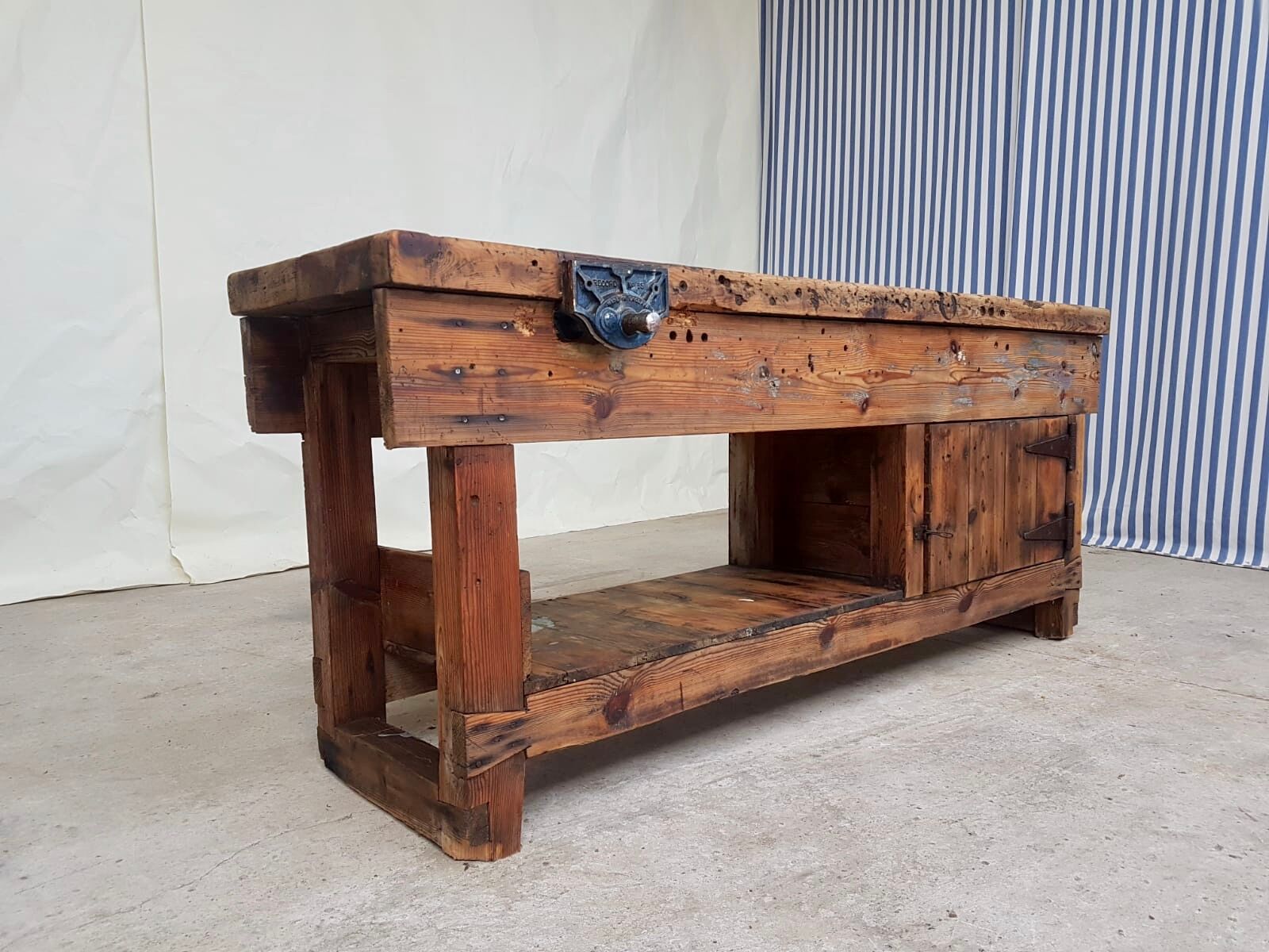 Industrial work bench