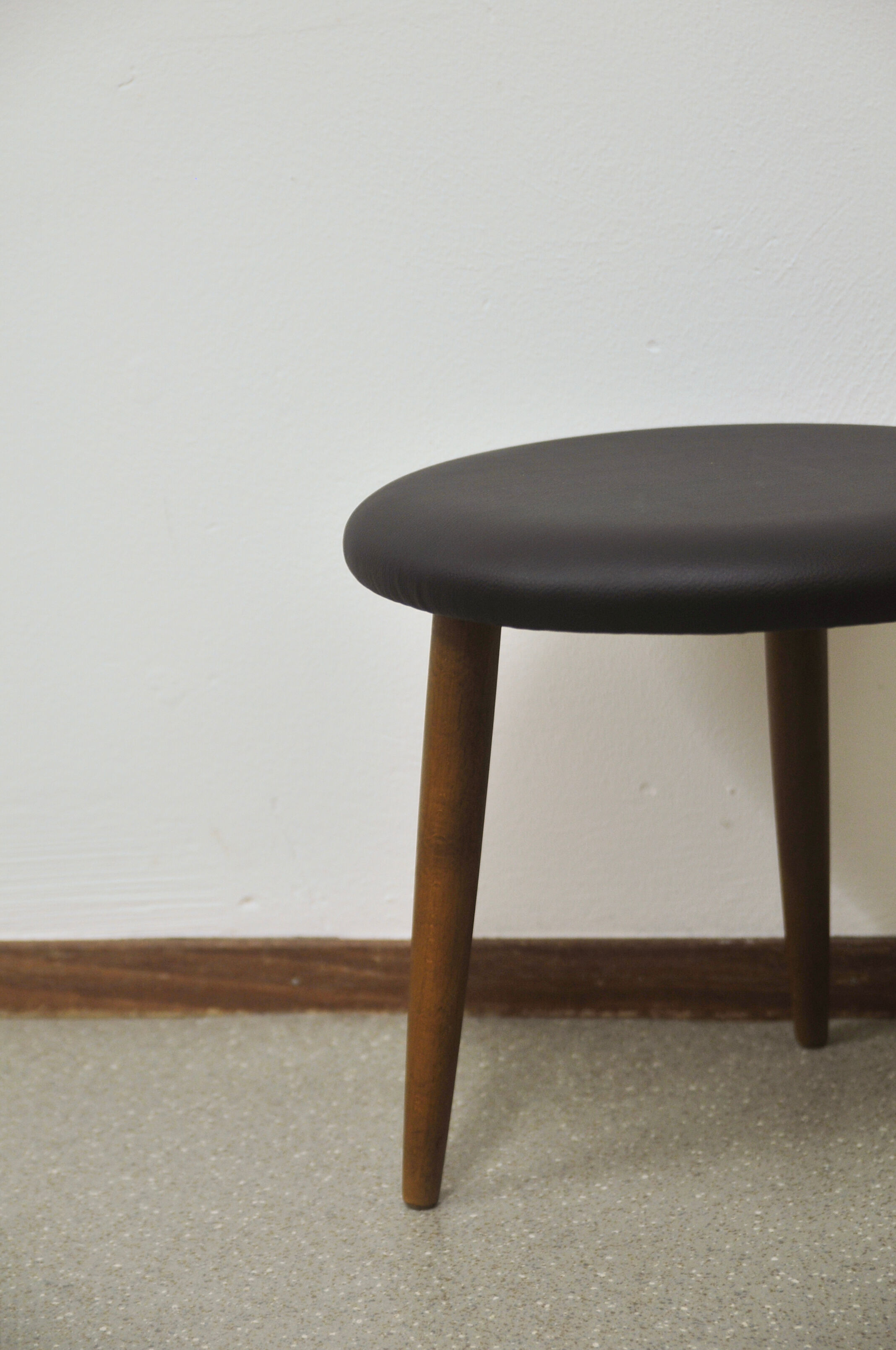 Vintage danish skai stool