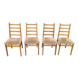 Set of 4 Scandinavian chairs in wood and fabric.