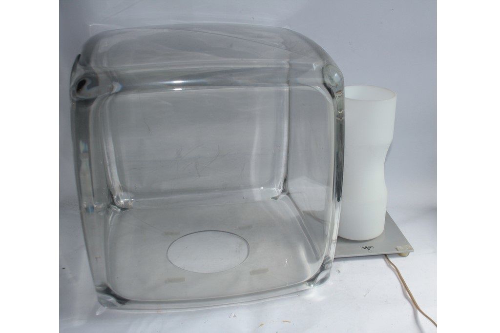 Plexiglas cube lamp viso canada 1990 design philippe lisboa