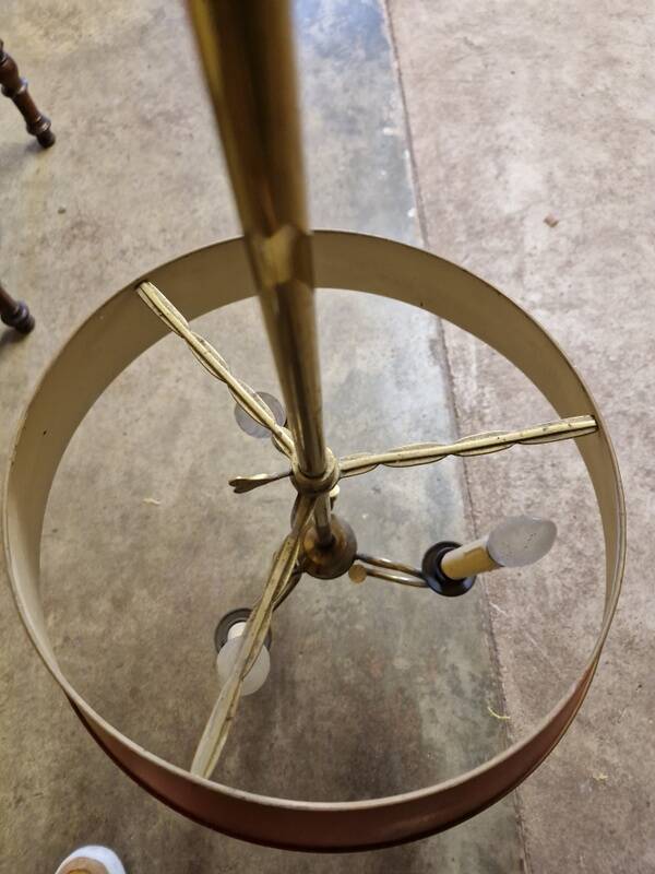 Lustre said metal chandelier with 3 lights in hunting horns.