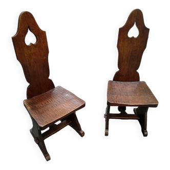 Set of 2 wooden chairs