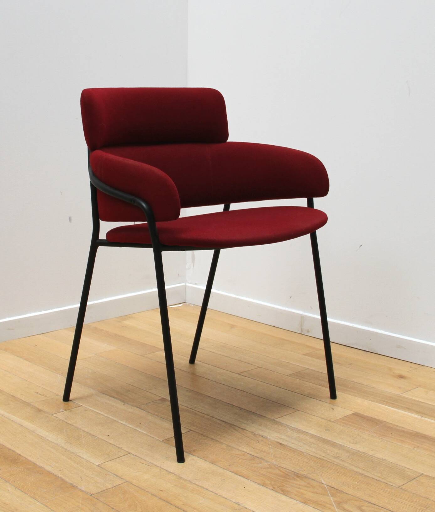 Chaise design "Strike chair", Armet