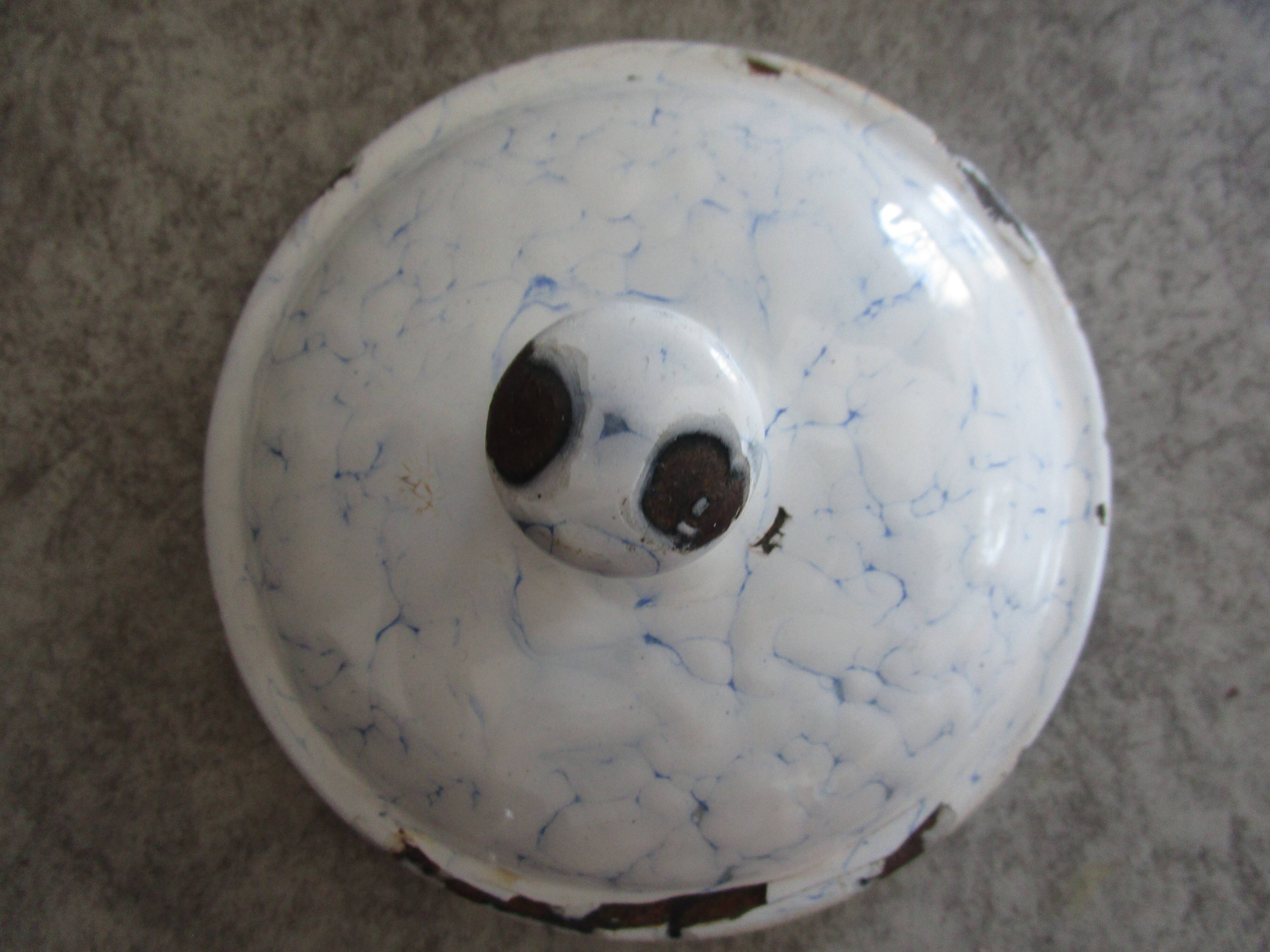 Pot metal enameled vintage "Sugar"