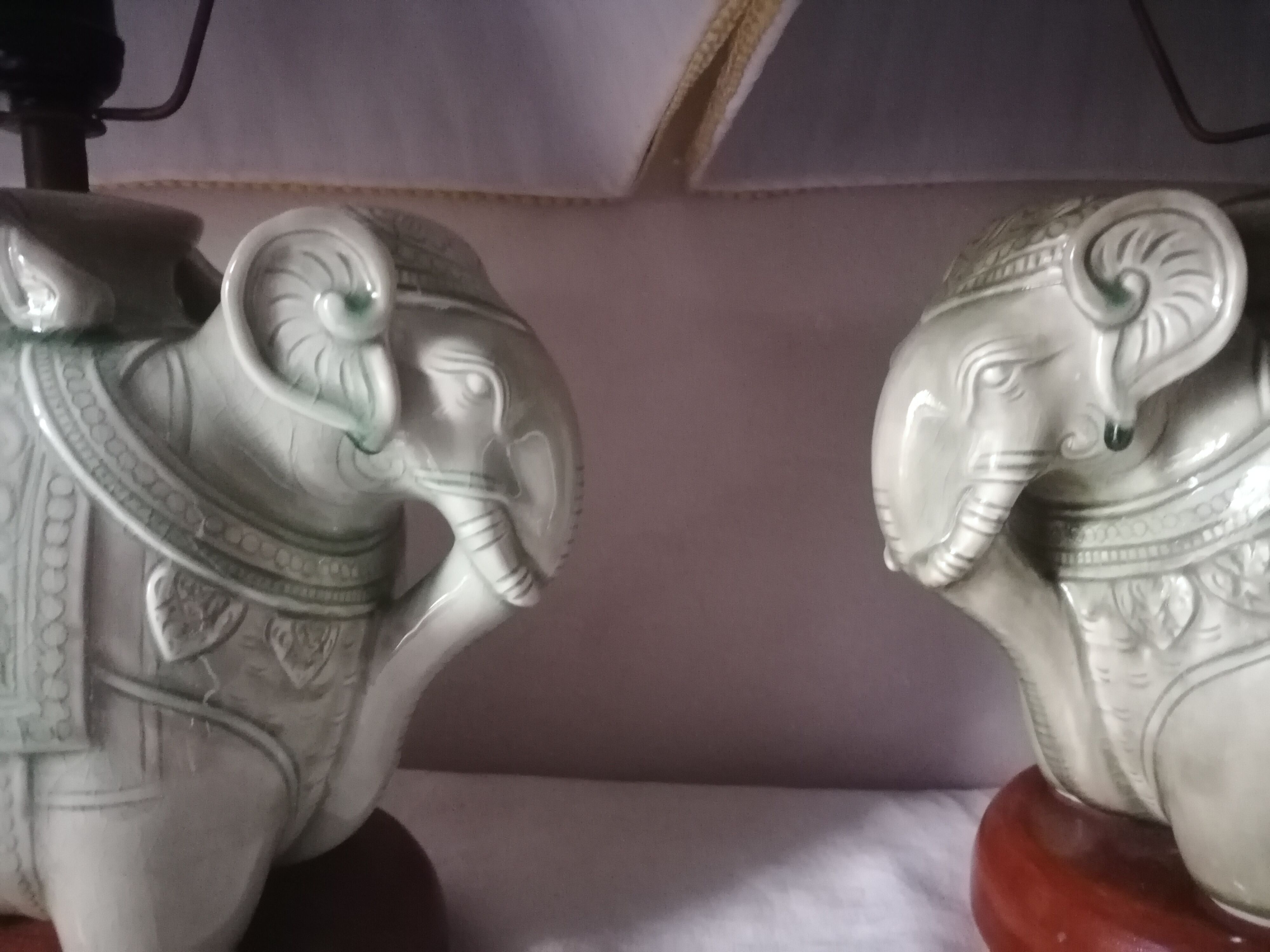 Duo de lampes éléphant en ceramique