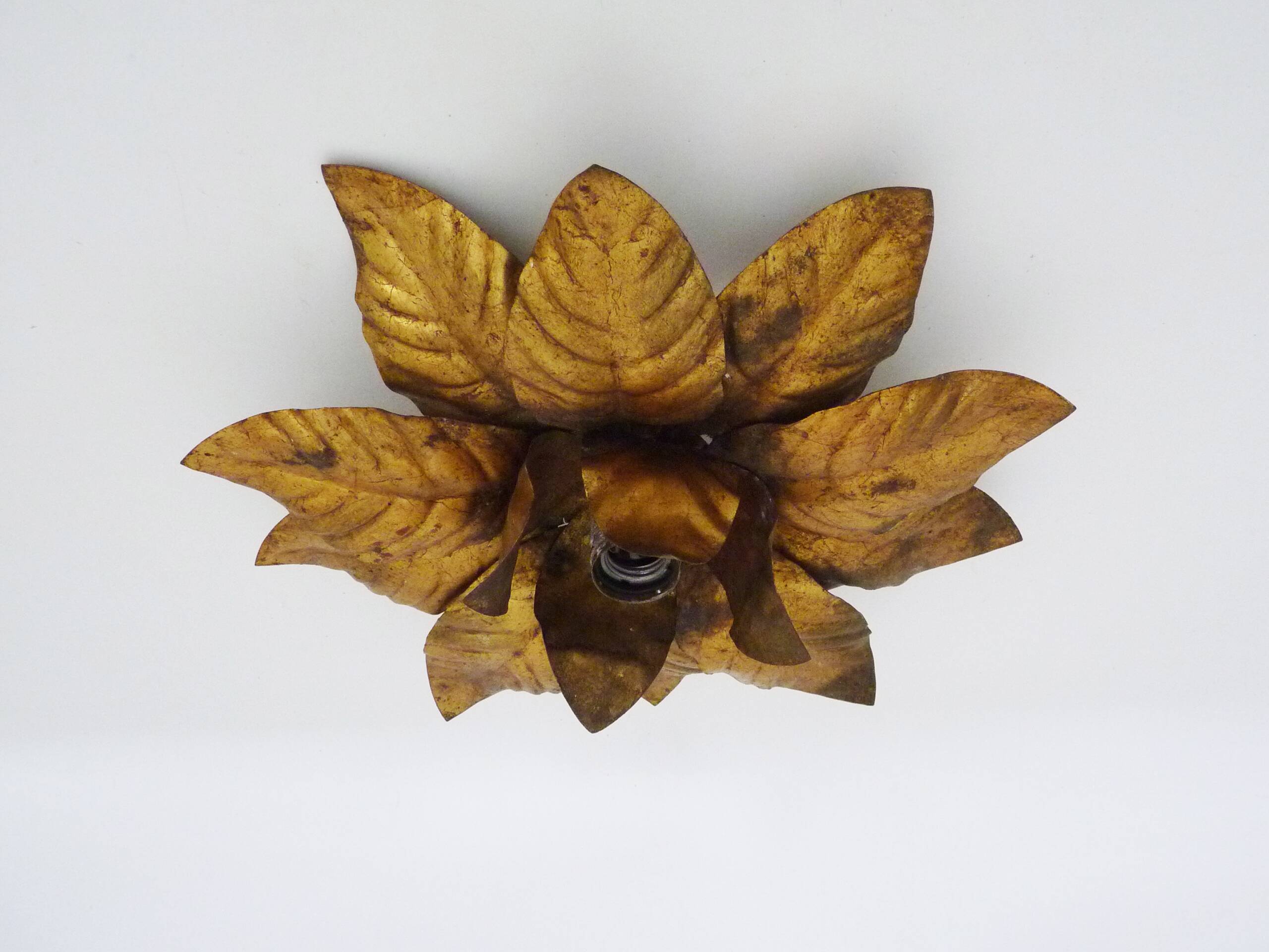 Wall light, ceiling light sun foliage in gold metal, vintage ceiling light. Italy 70s