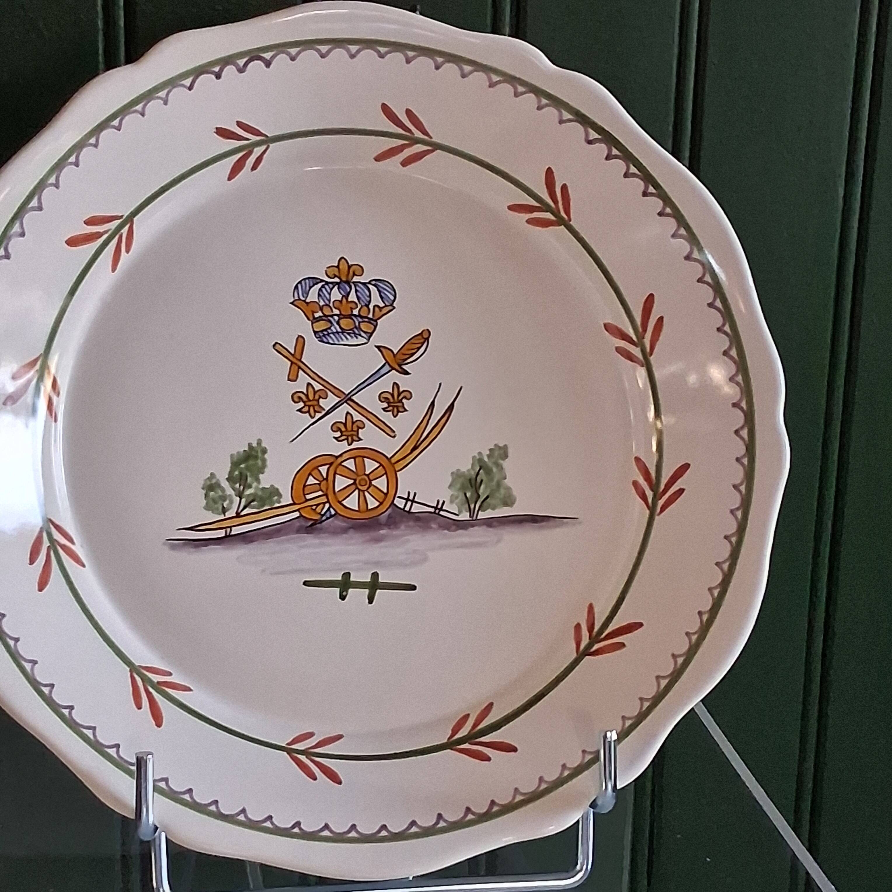 Slightly hollow dish with wavy edge in very good condition from Nevers.