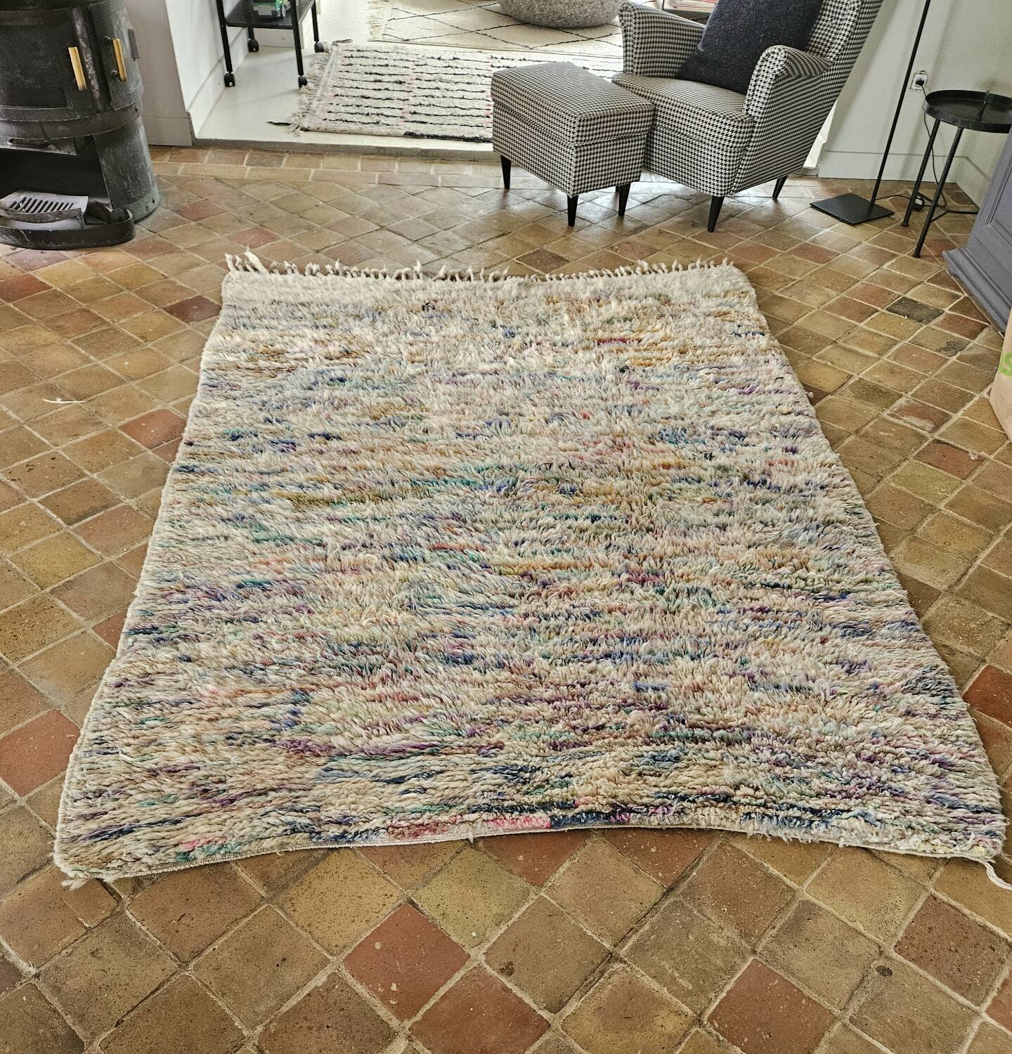 Berber boujaad rug in rustic wool 250 x 185 cm light mottled