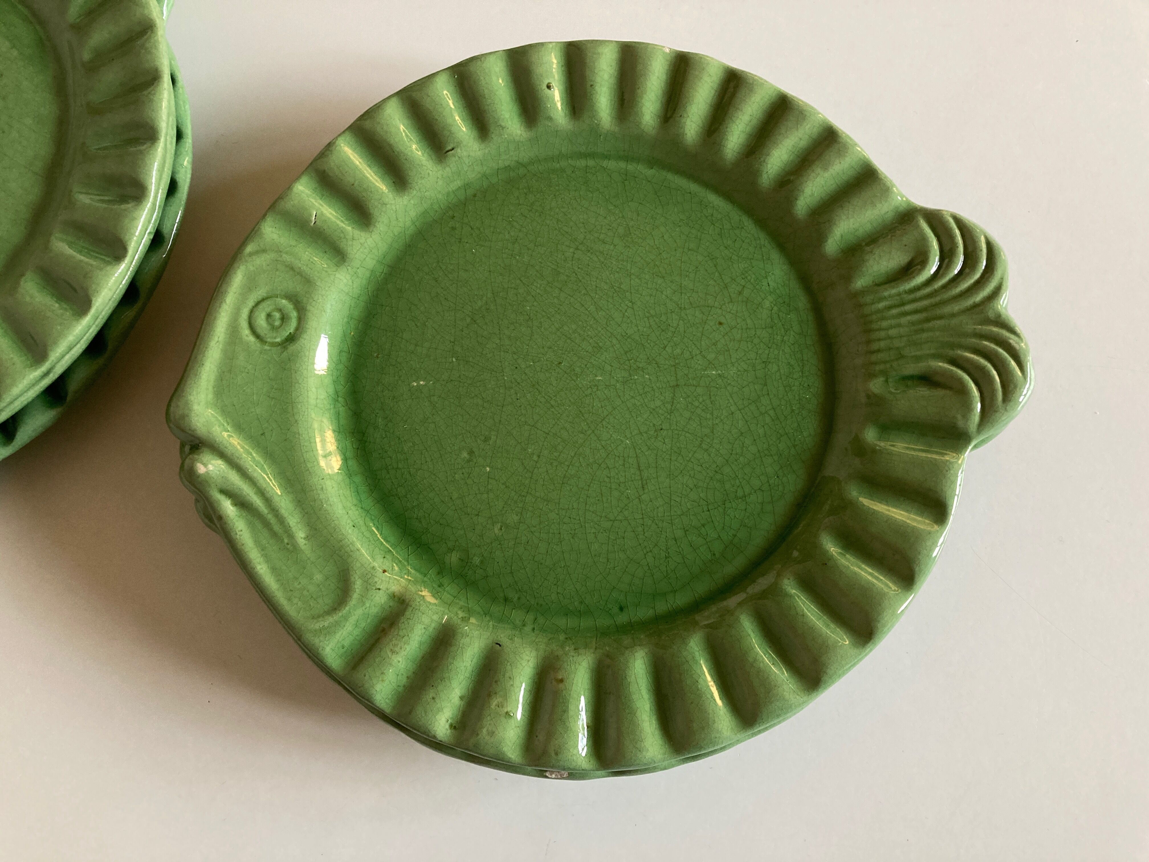 Set de 6 assiettes en terre vernissée vert Atelier Cérenne Vallauris 1945 - 1958