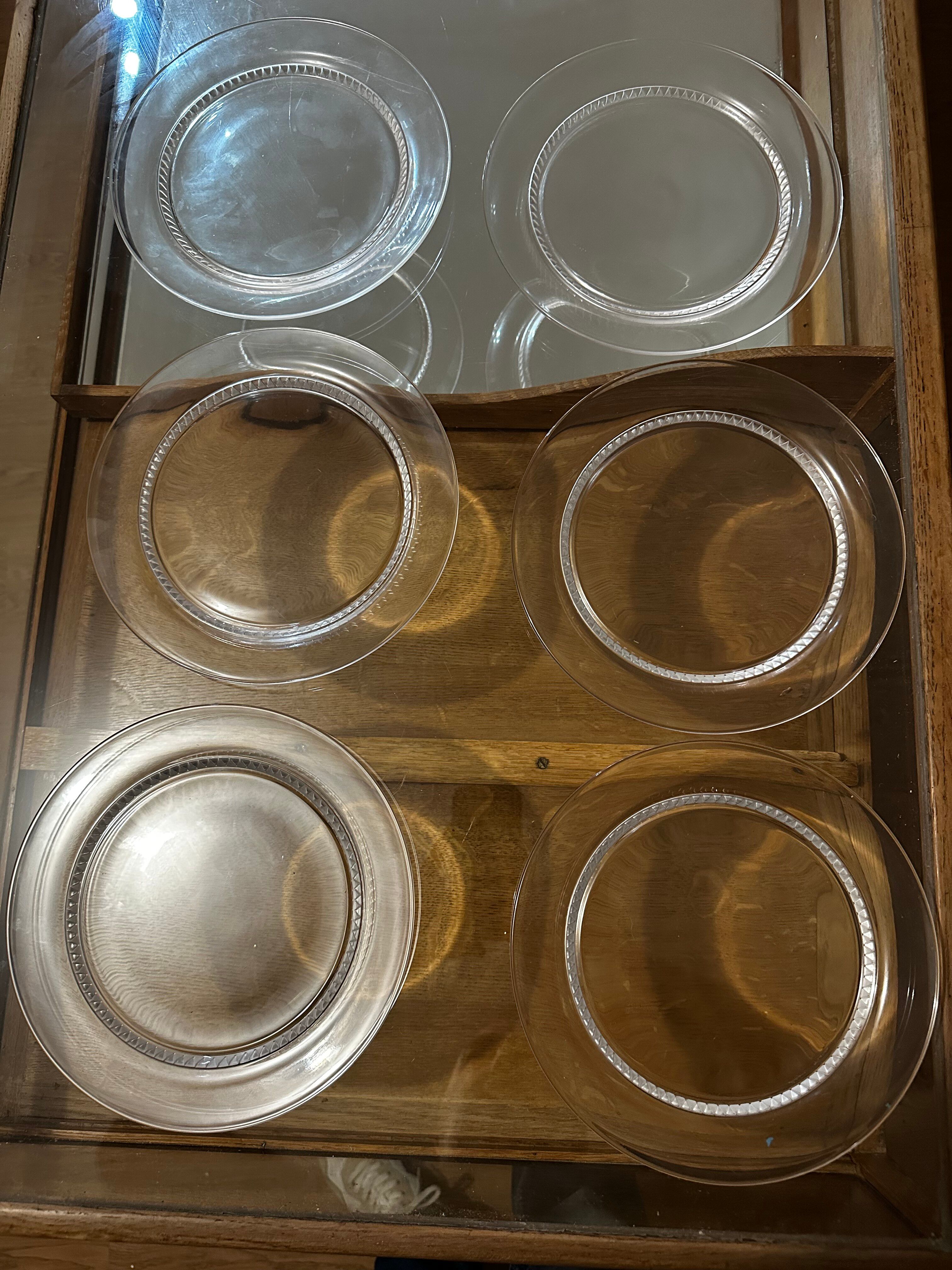 6 Large Lalique plates France Model Bourgueil D 21 cm