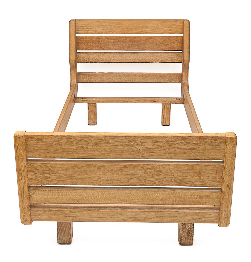 Solo bed by Guillerme and Chambron