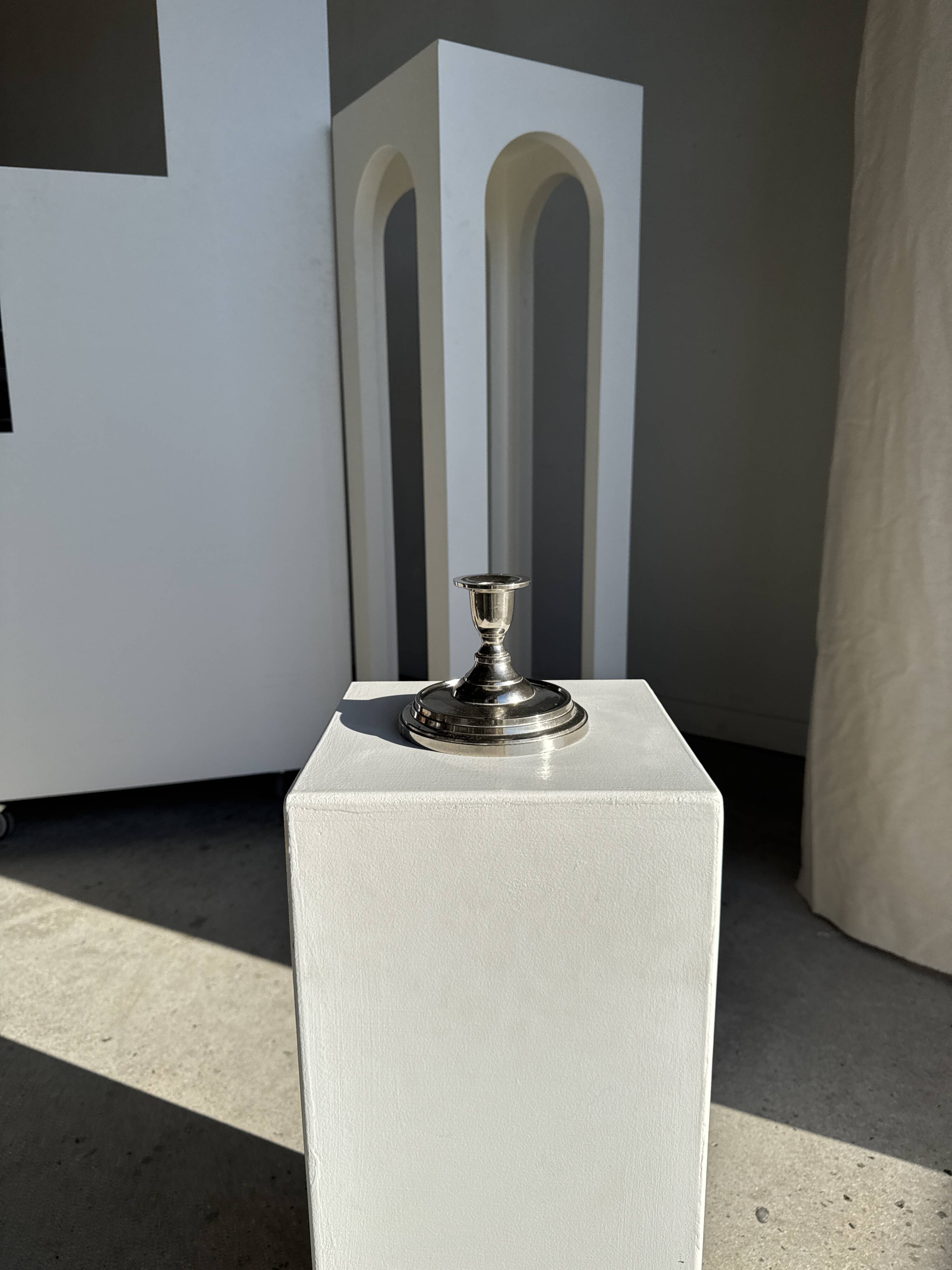 Small shiny silver-plated candlestick H11 D13