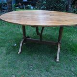 Vigneron table oval table swivel tray