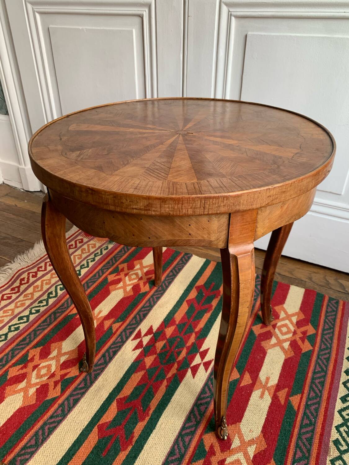 Table d'appoint, guéridon en marqueterie de bois