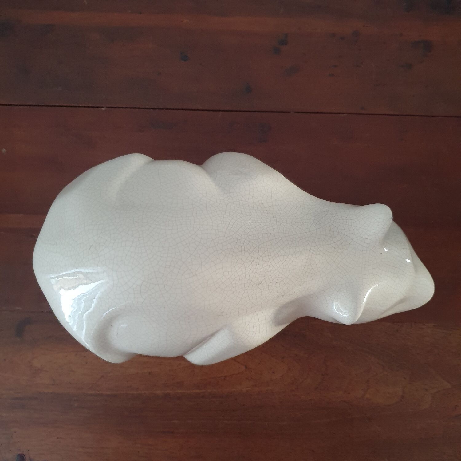 Cracked porcelain polar bear