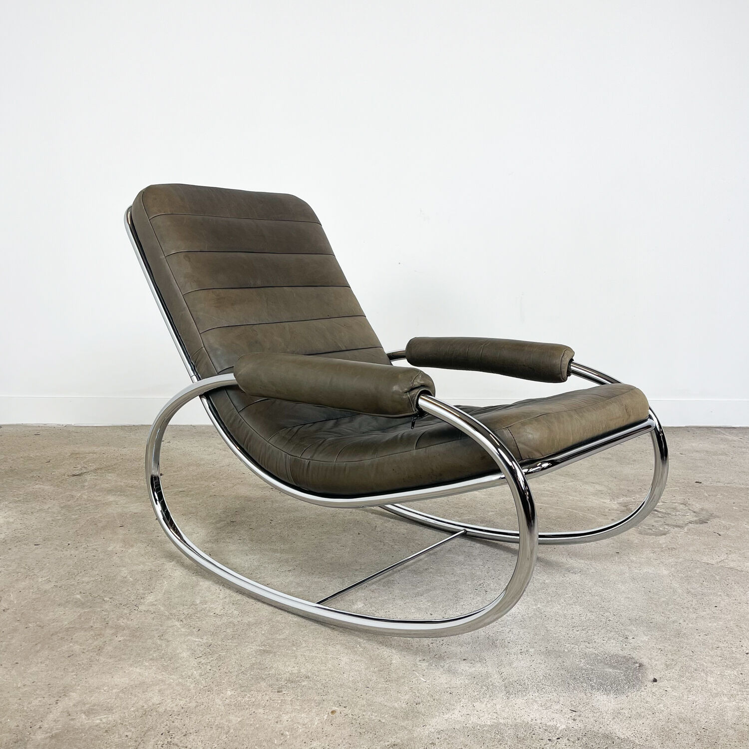 Fauteuil à bascule vintage en cuir italien