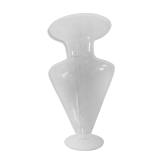 Vase en verre tranparent