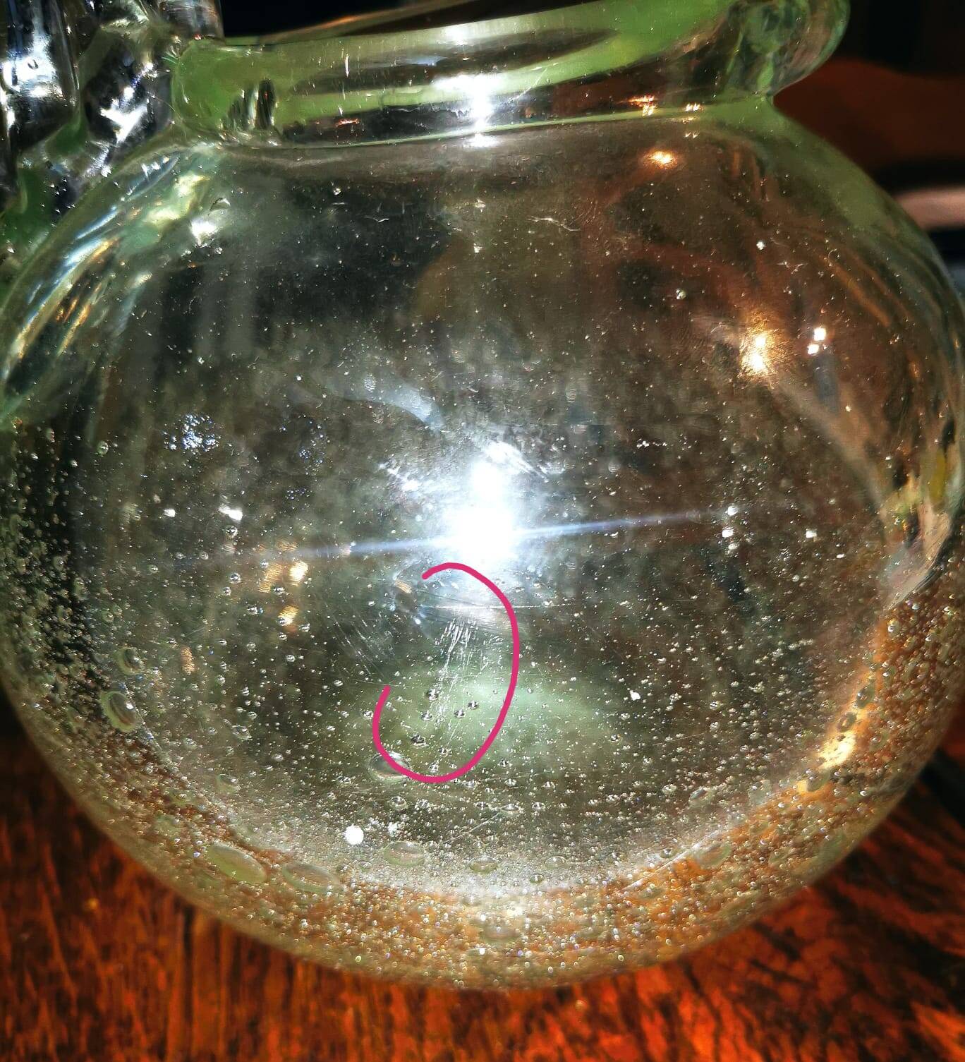 Vase in thick bubbled glass by SCHNEIDER, model by Robert-Henri Schneider.