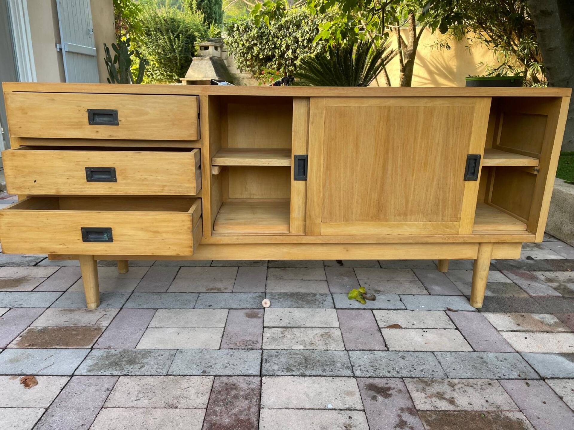 Meuble buffet venant de Bali