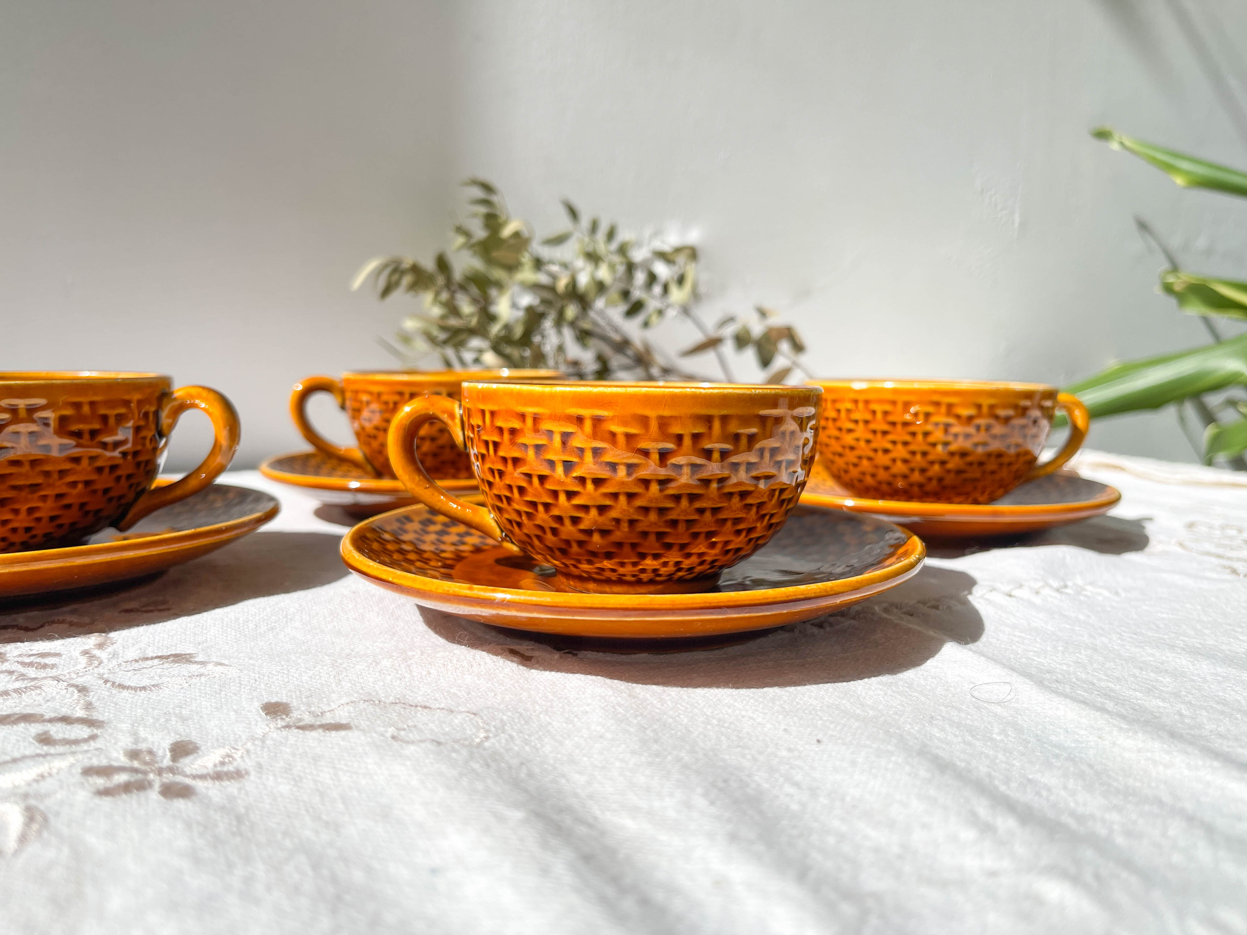 4 Vintage Caramel Earthenware Coffee Cups