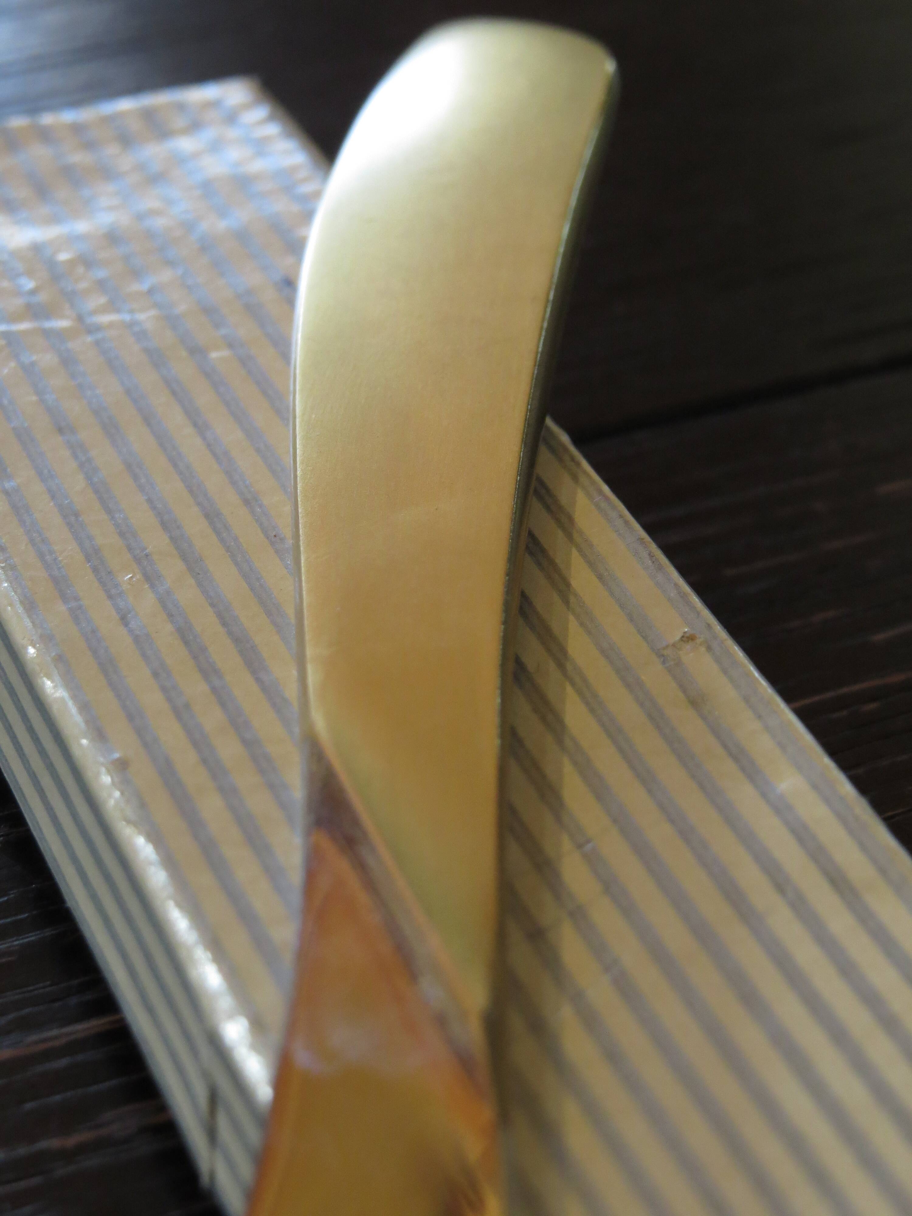 Vintage design paper cutter in two-tone metal LERCHE