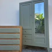 Armoire parisienne 