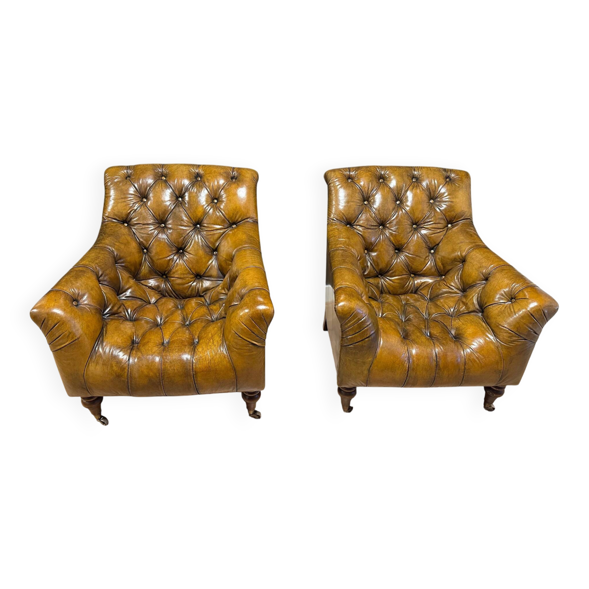 Set of 2 leather club chairs