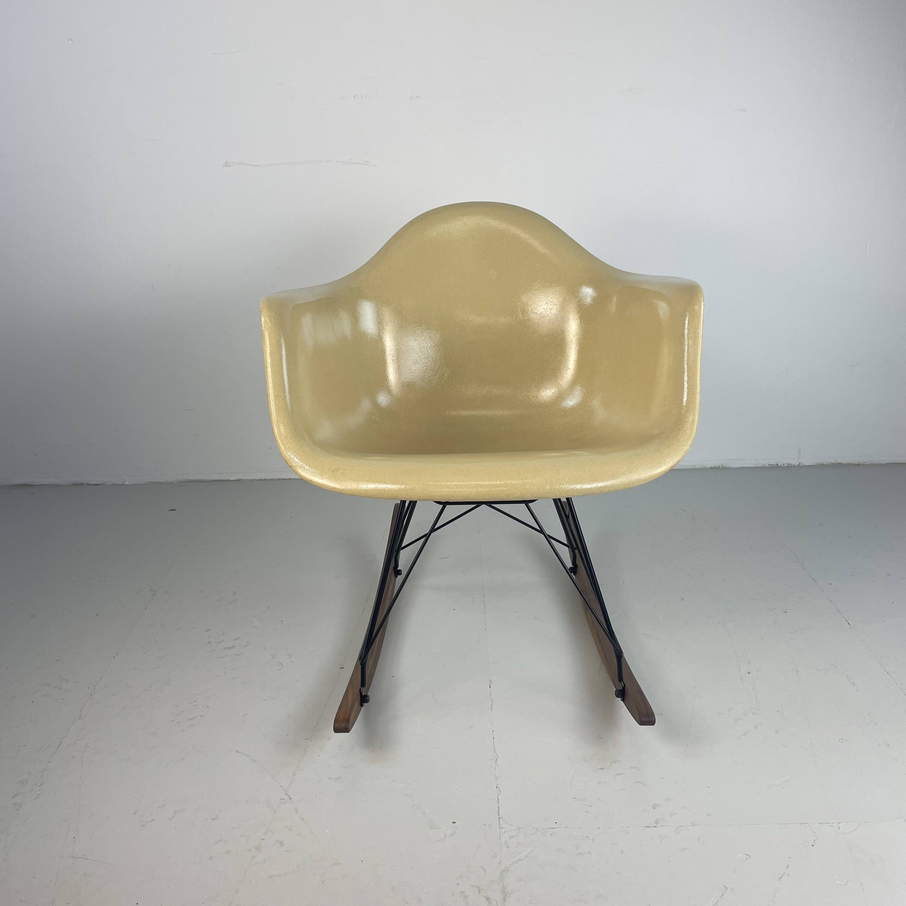 Eames Herman Miller 1950s RAR rocking chair in parchment