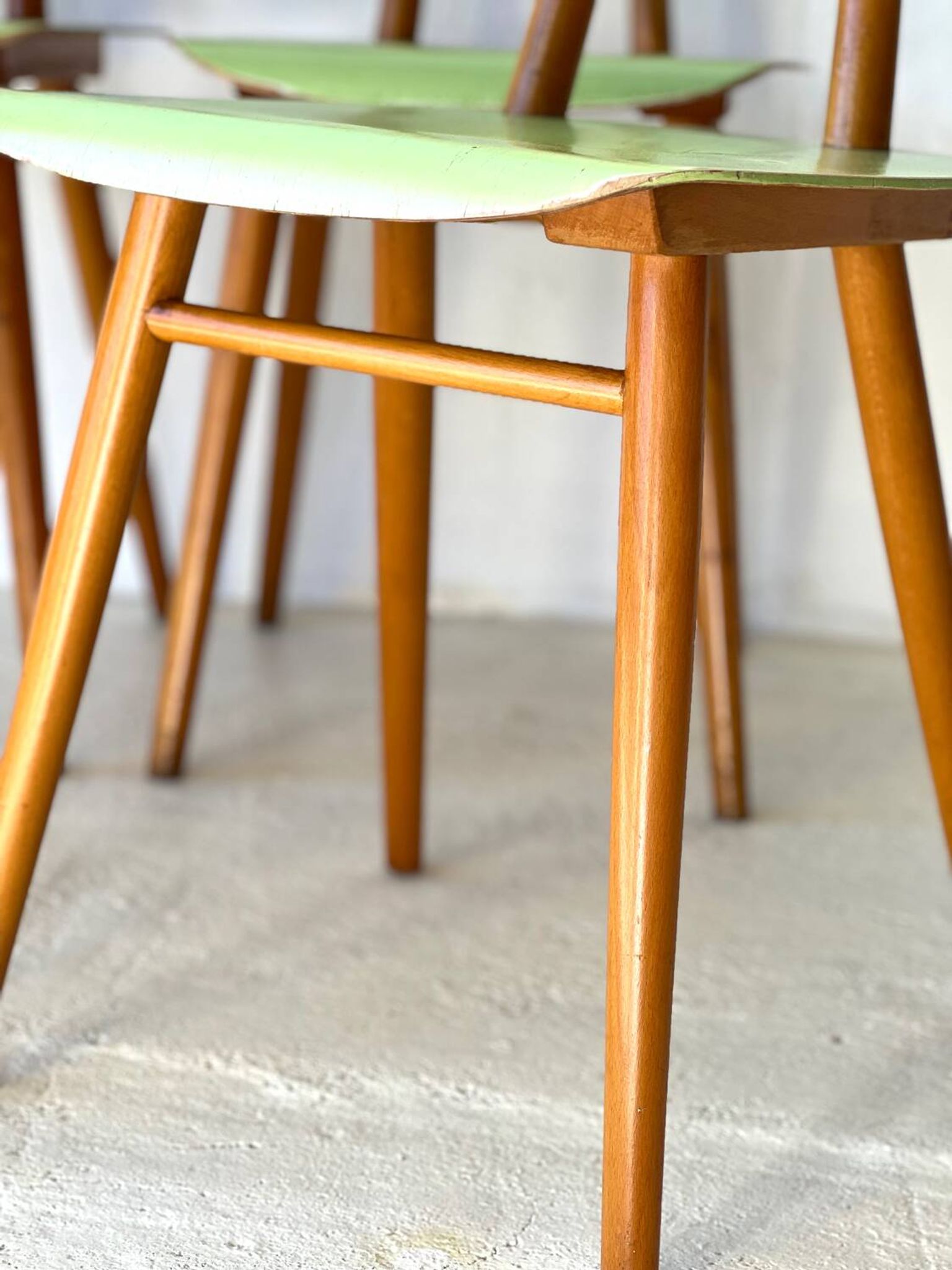 Chaises de salle à manger par TON, ensemble de 4