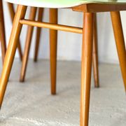 Chaises de salle à manger par TON, ensemble de 4