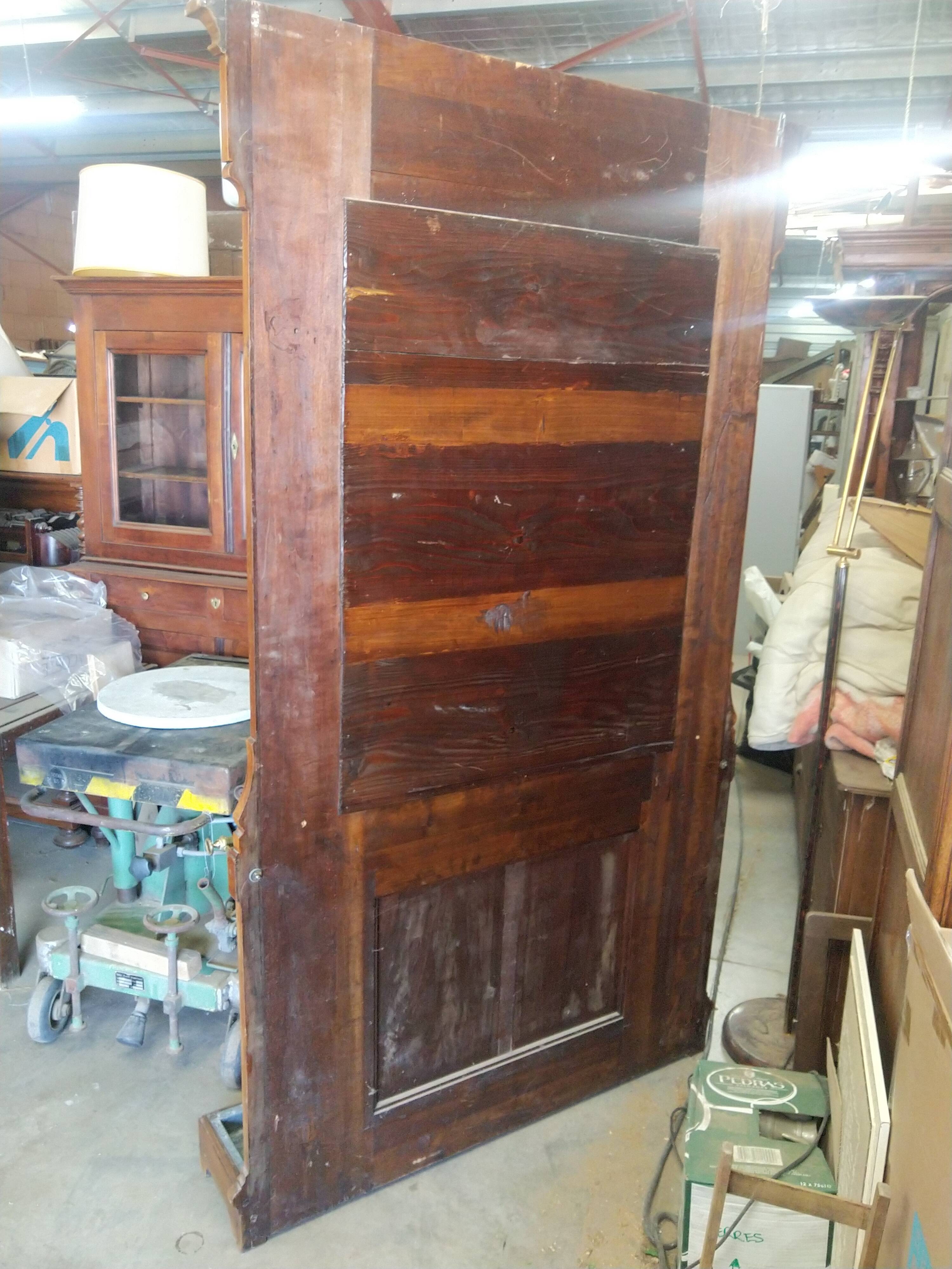 Cloakroom, wall coat rack