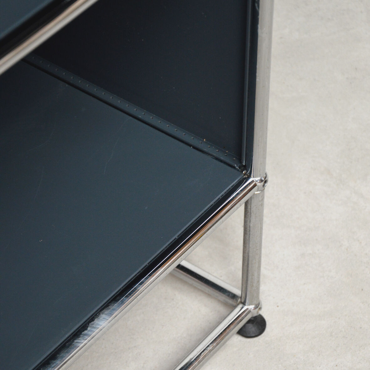 USM Haller storage unit grey