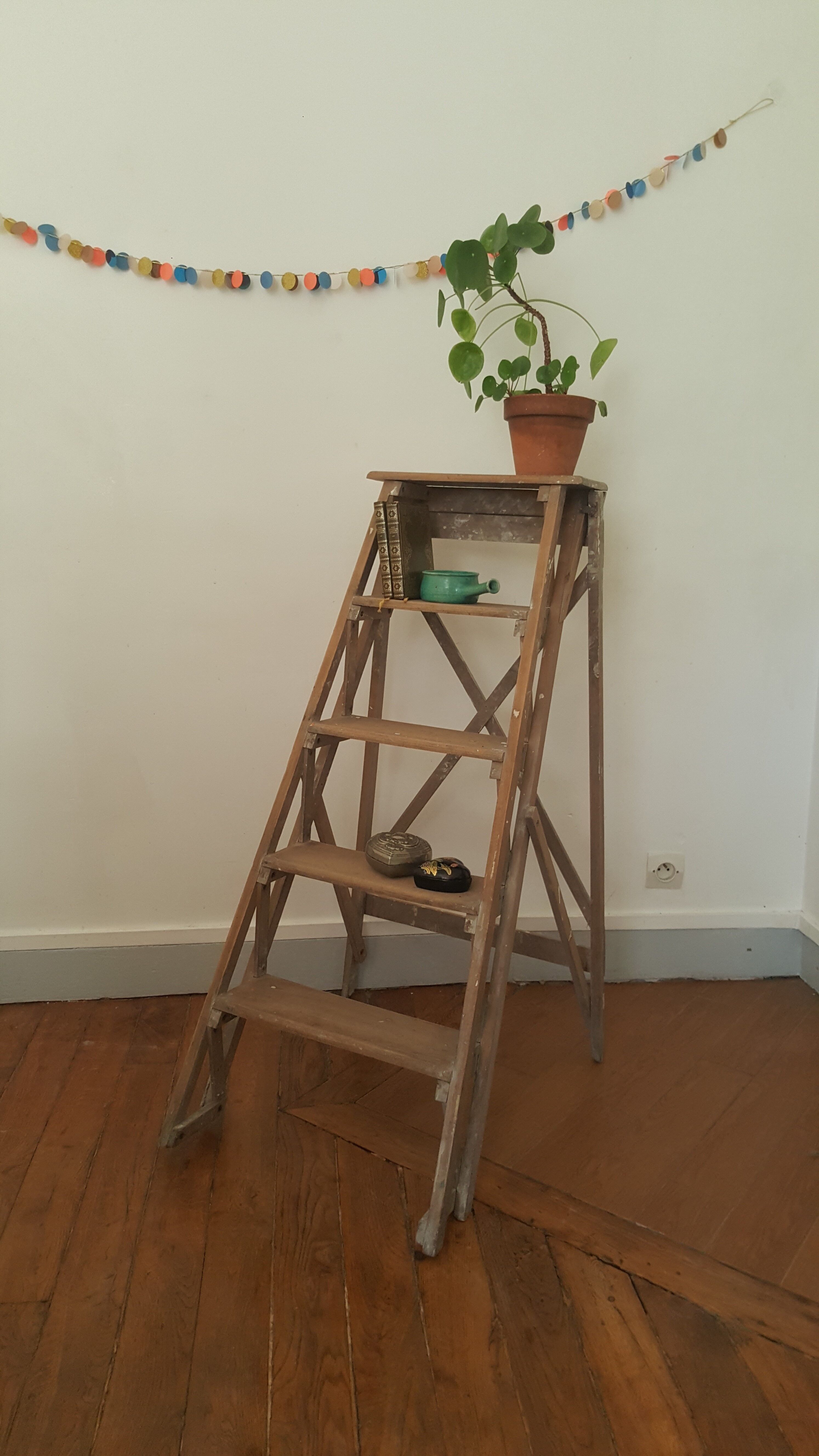 Painter's stepladder