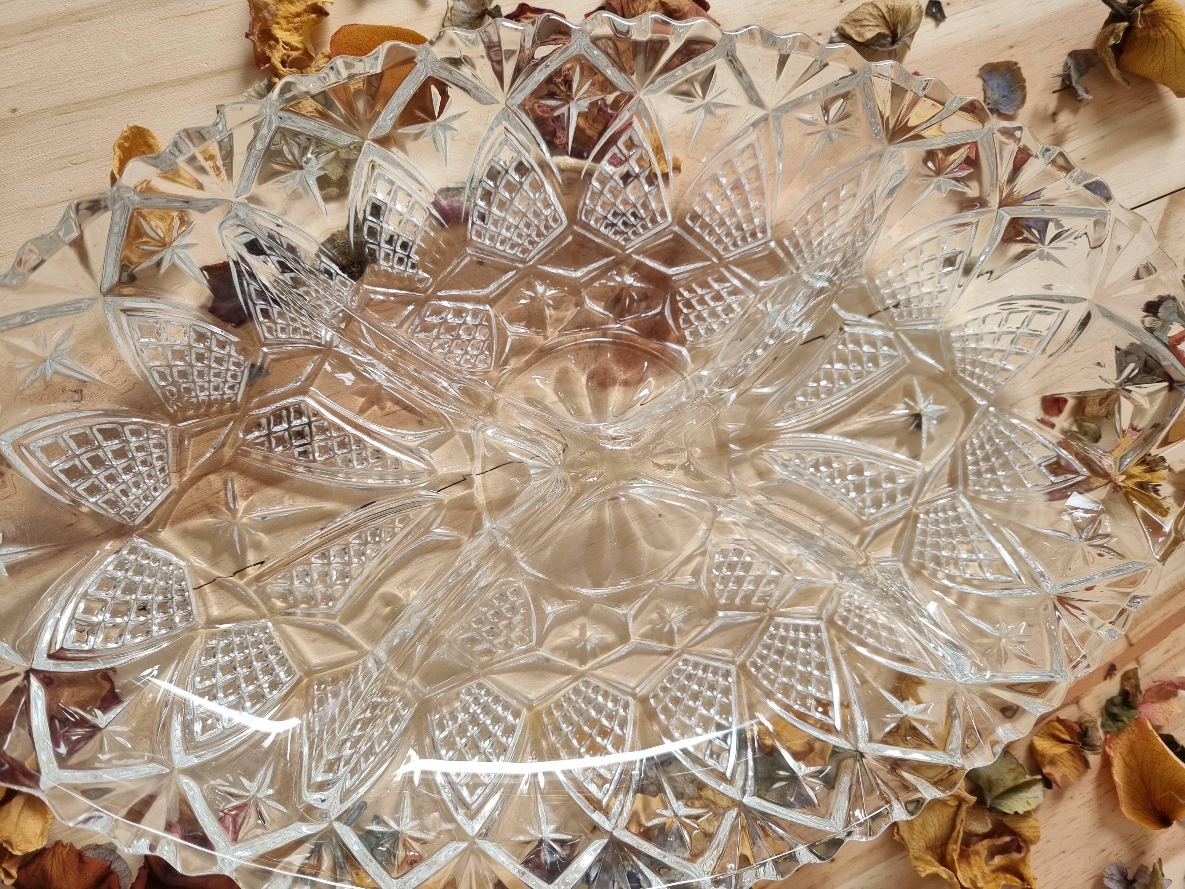 Aperitif dish compartmentalized vintage oval chiseled glass