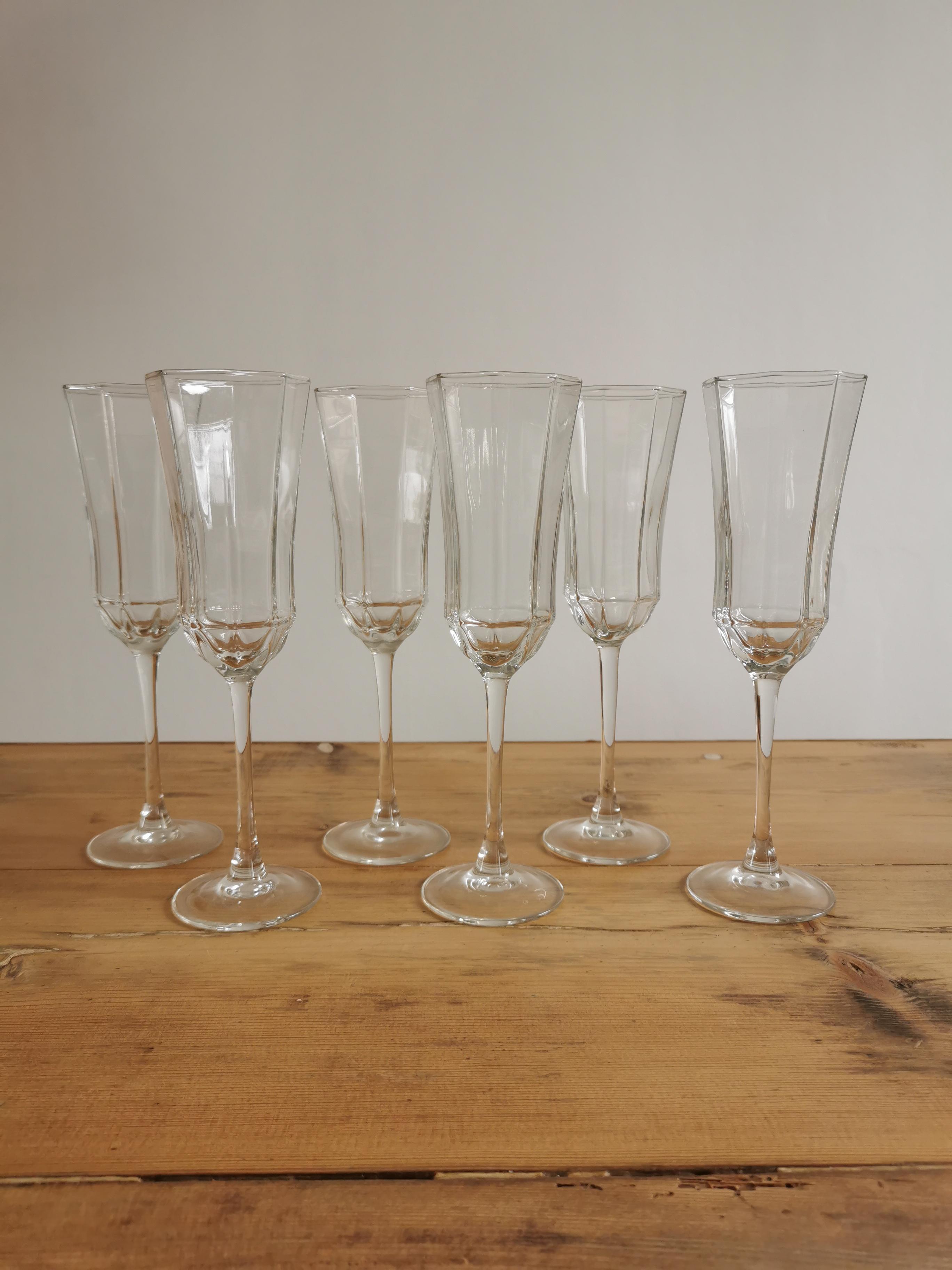 Service of 6 vintage luminarc champagne flutes