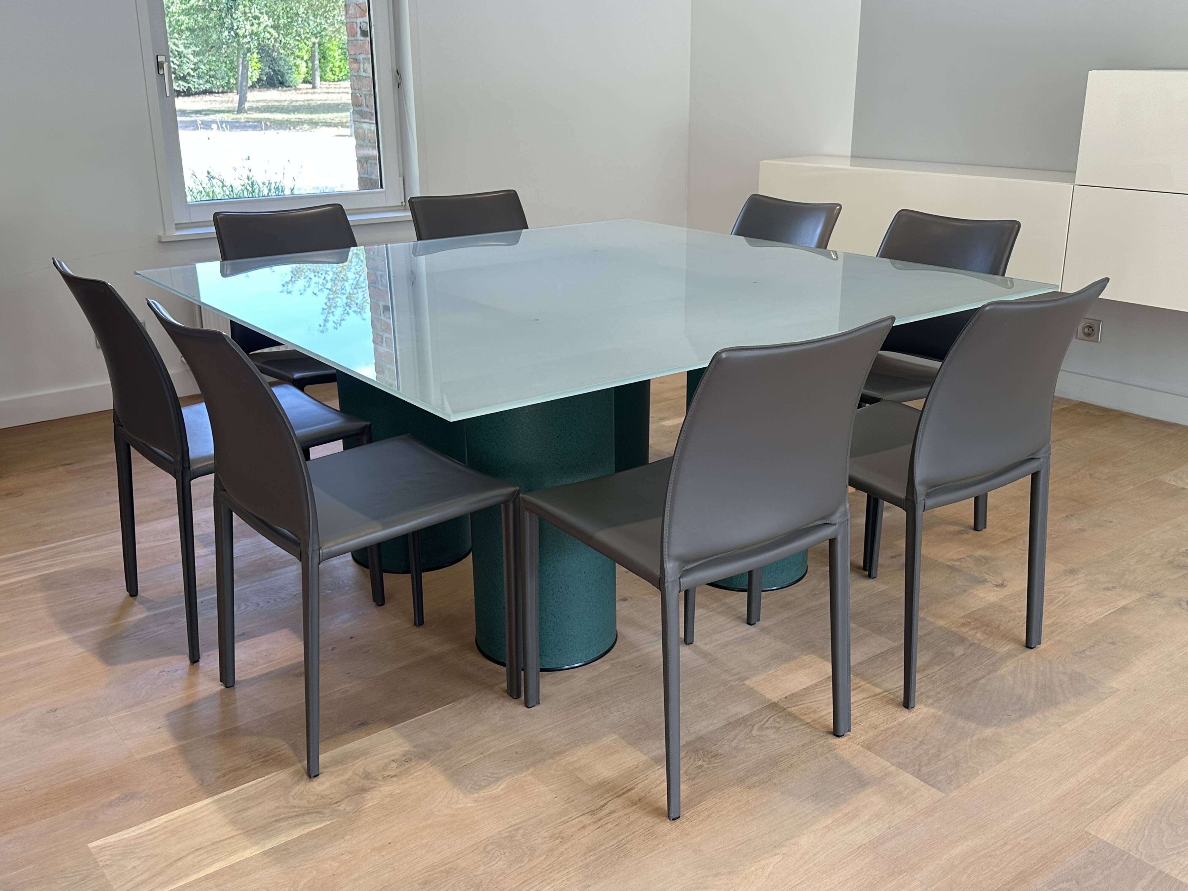 8 chaises en cuir Kiris édition Gorini Divani