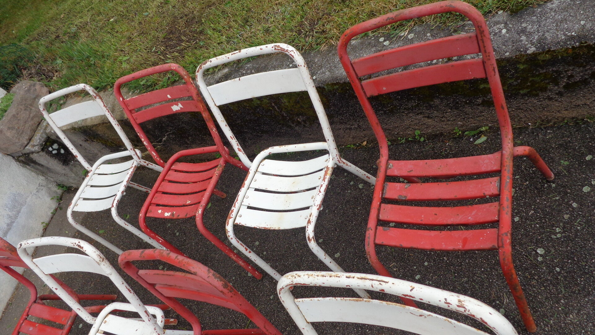 Méli-mélo de chaises Tolix