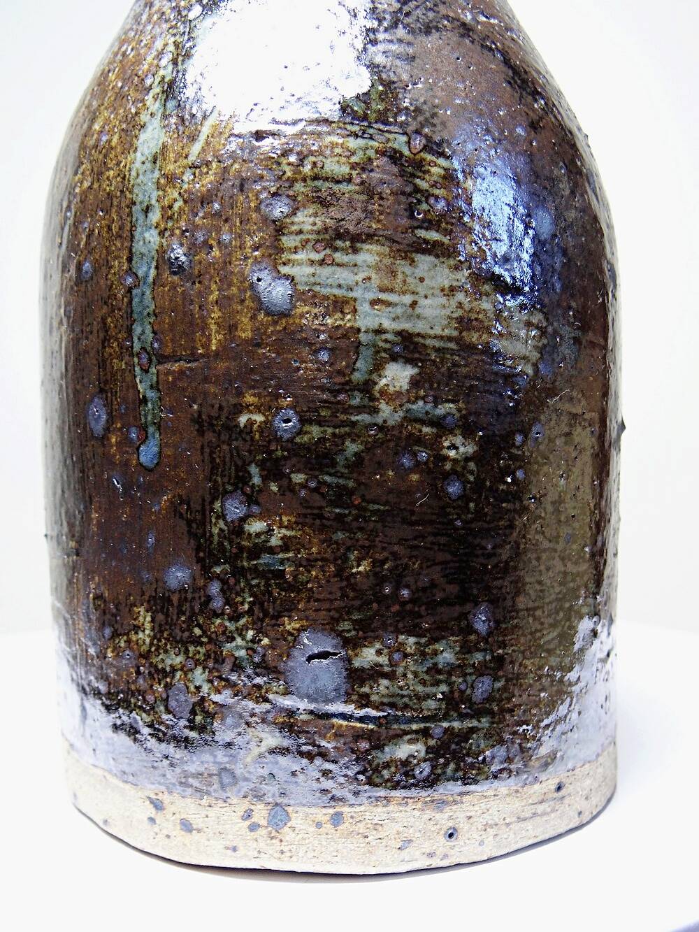Bouteille en grès pyrité émaillé vintage artisanale signée Jean Lamy