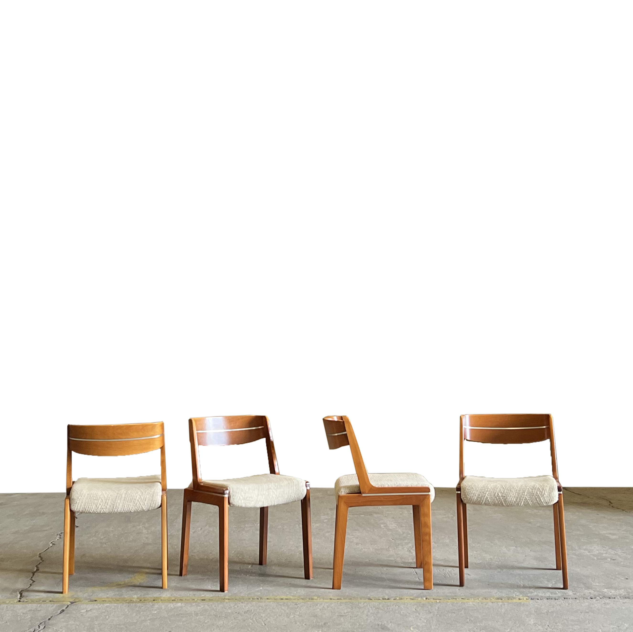 4 chairs 70s