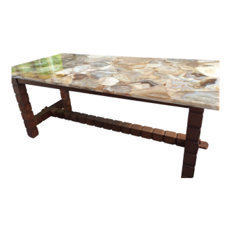 Aragonite table