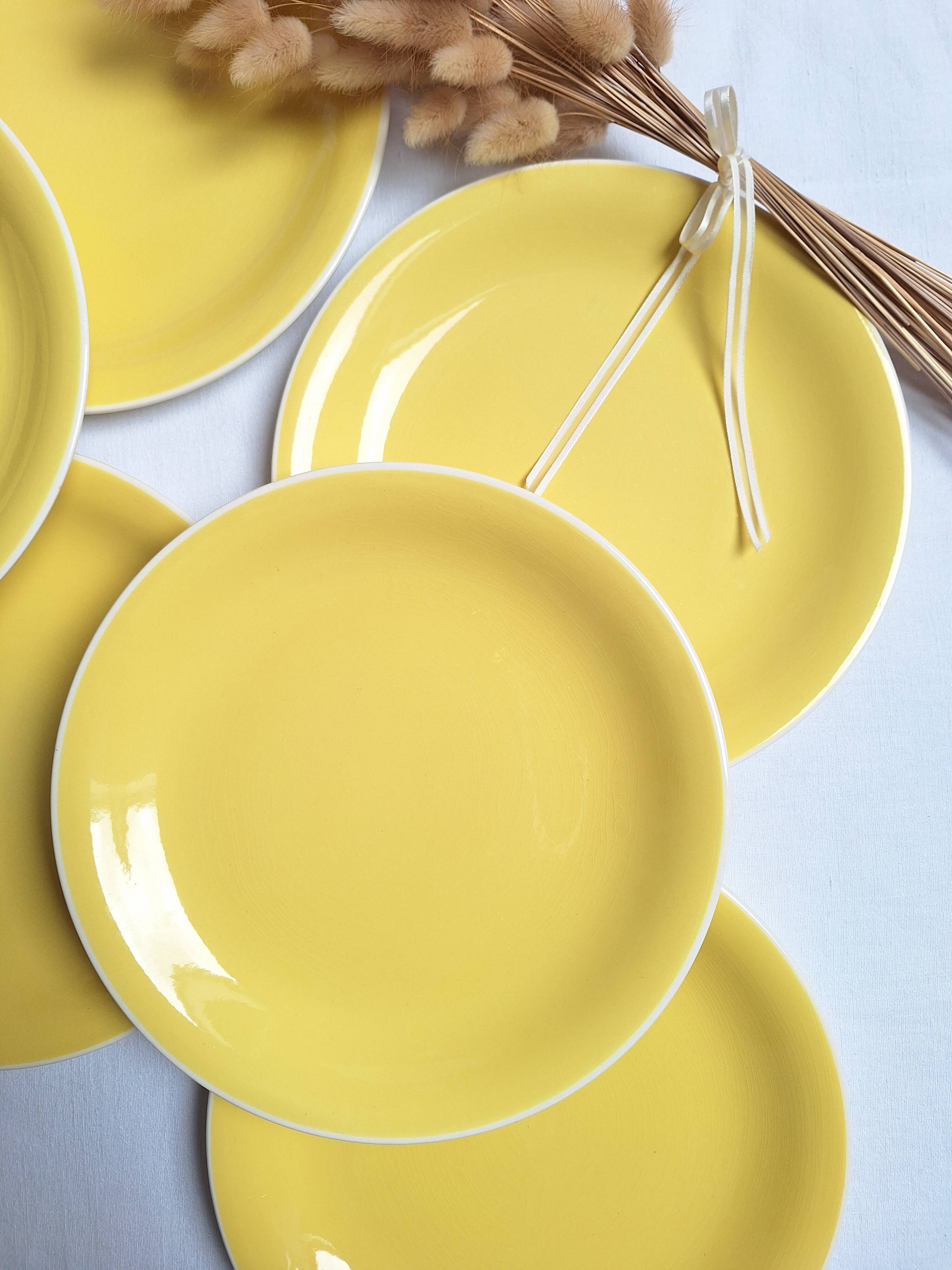 Villeroy & Boch yellow dinner plates