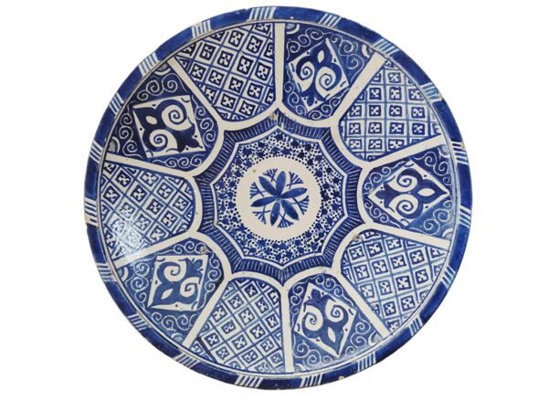 Assiette marocaine ancienne bleue et blanche, en terre cuite