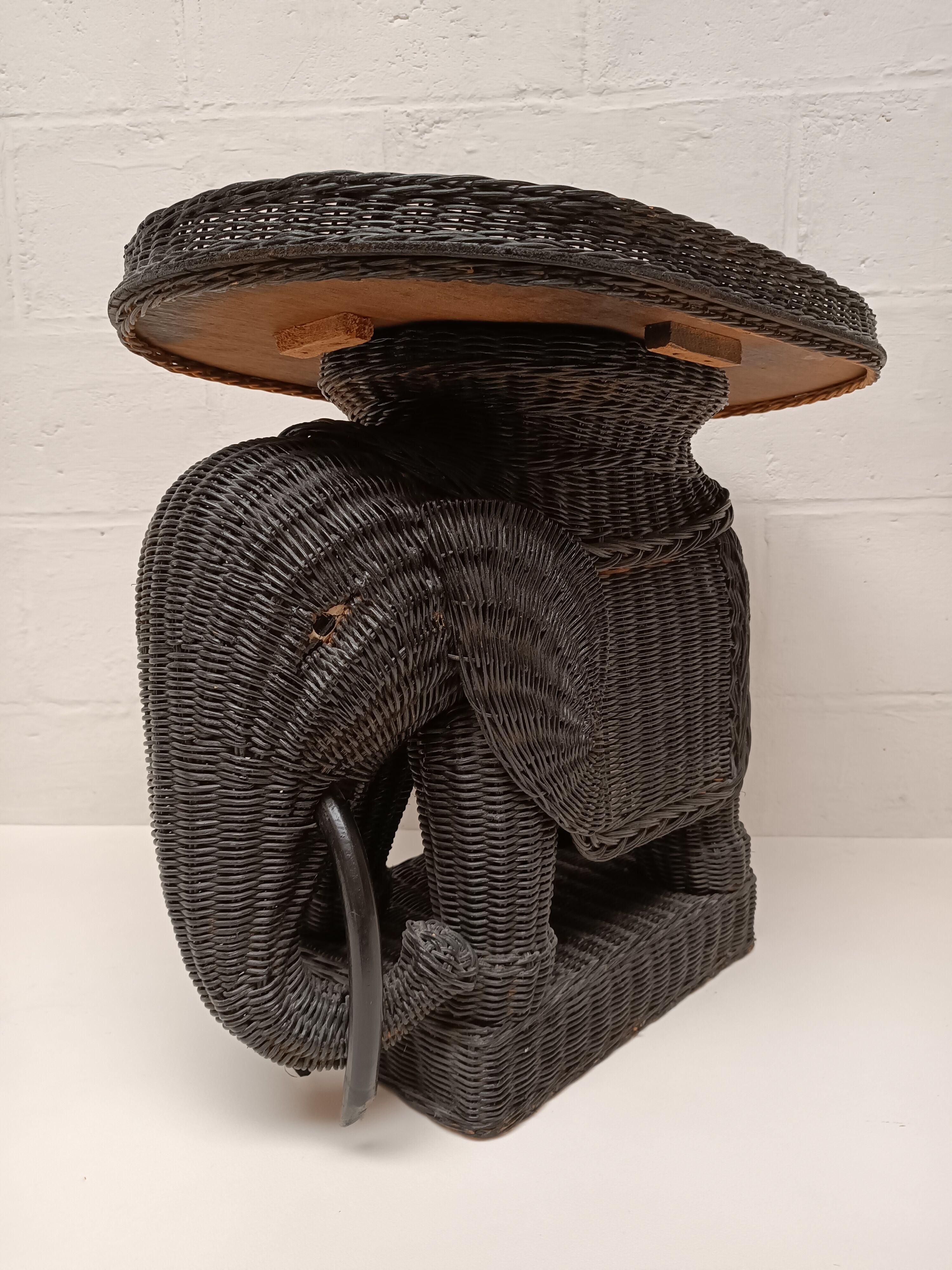 Coffee table elephant wicker and rattan 70s