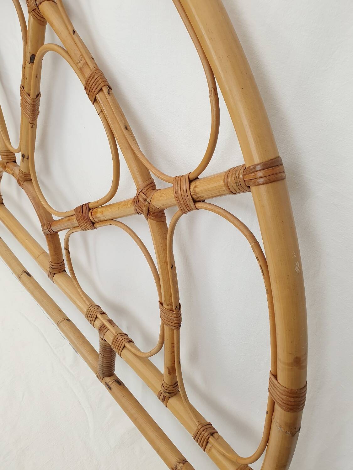Vintage rattan bed for 2 people 140/190