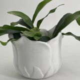 Vintage white porcelain tulip-shaped pot holder