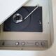 Mobile angulaire de design avec tourne-disque intégré – Pièce unique vintage
