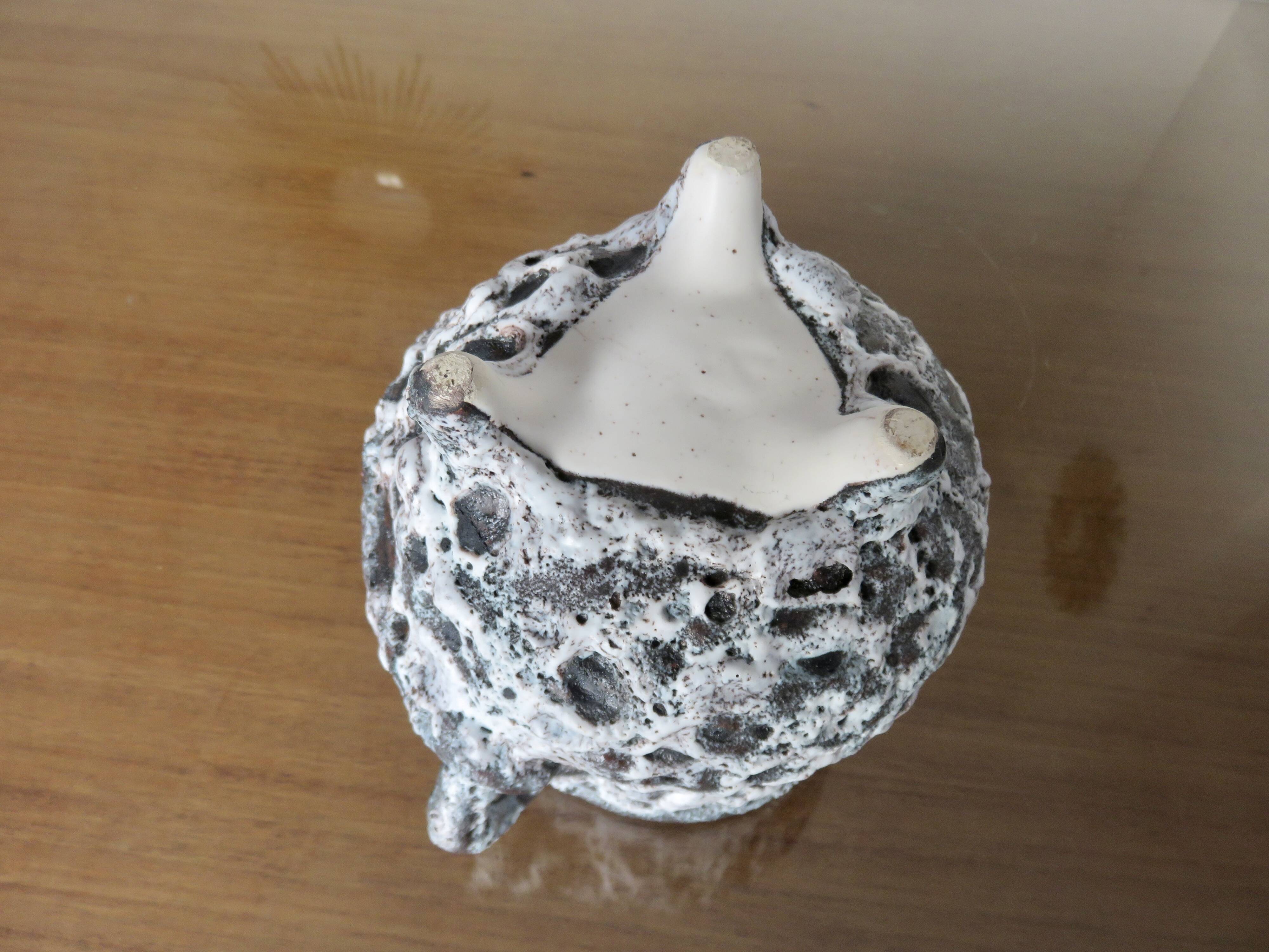 Fat lava tripod flower spike vase