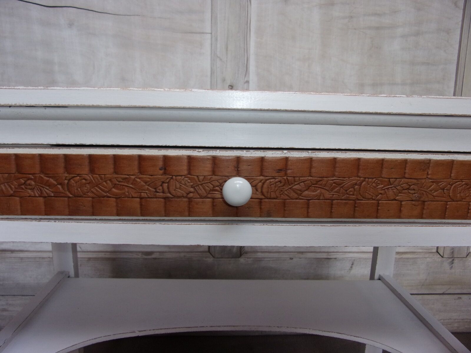 White white chic country style console